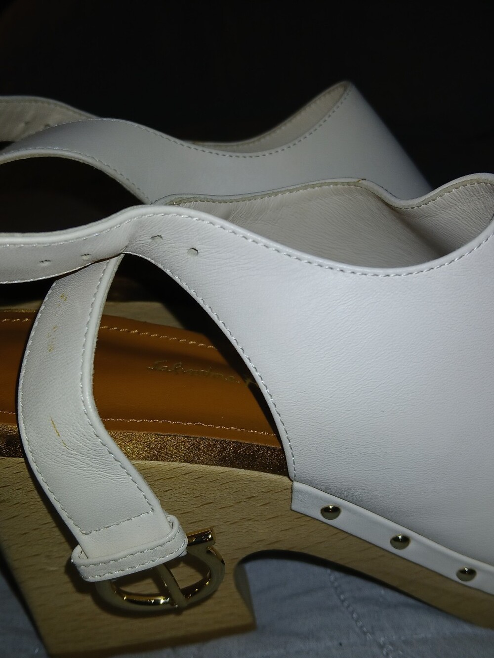 Salvatore Ferragamo White Leather Peep-Toe Slingback Sandals - Picture 4 of 5